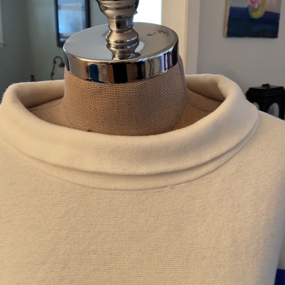 NWT Talbots beautiful sweater. Great material - Picture 4 of 10